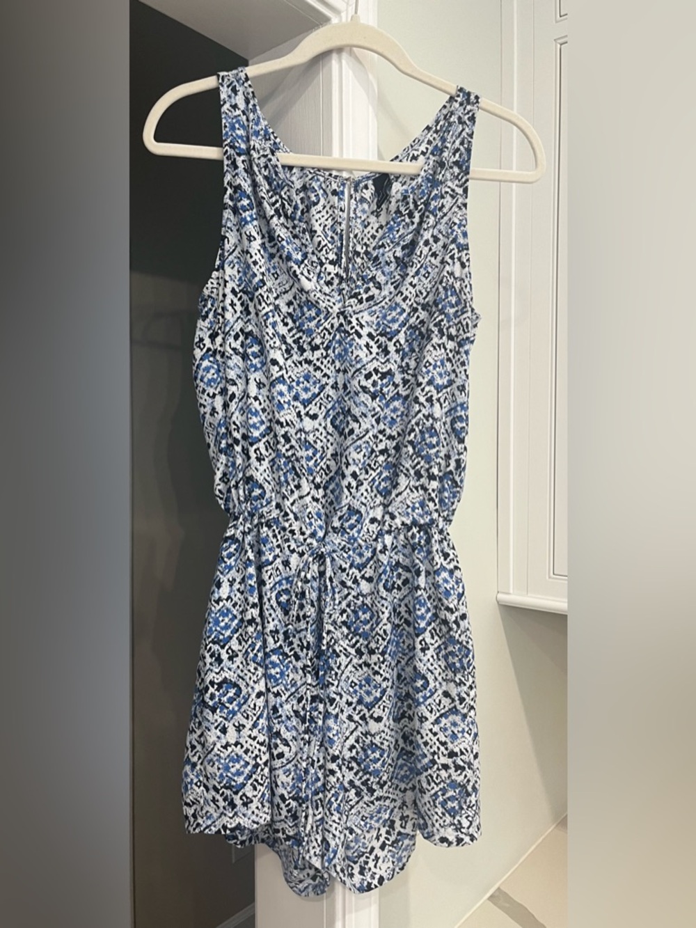 GAP V-Neck Tie Waist Romper